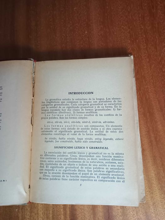 Gramatica de la lengua espanola [J]