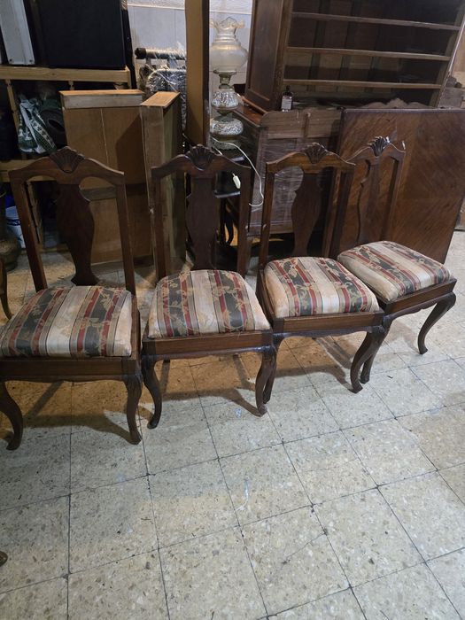 Cadeiras  antigas