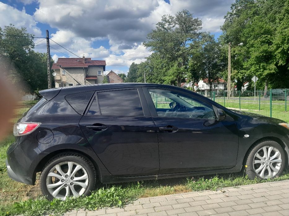 Sprzedam auto MAZDE 3 2011