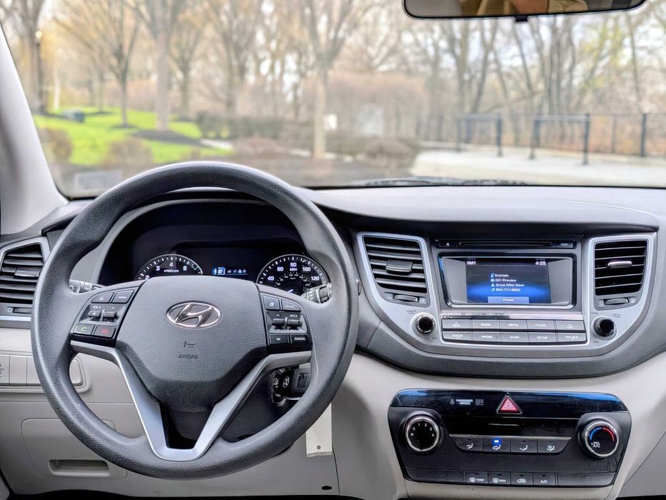 Hyundai Tucson      2016
