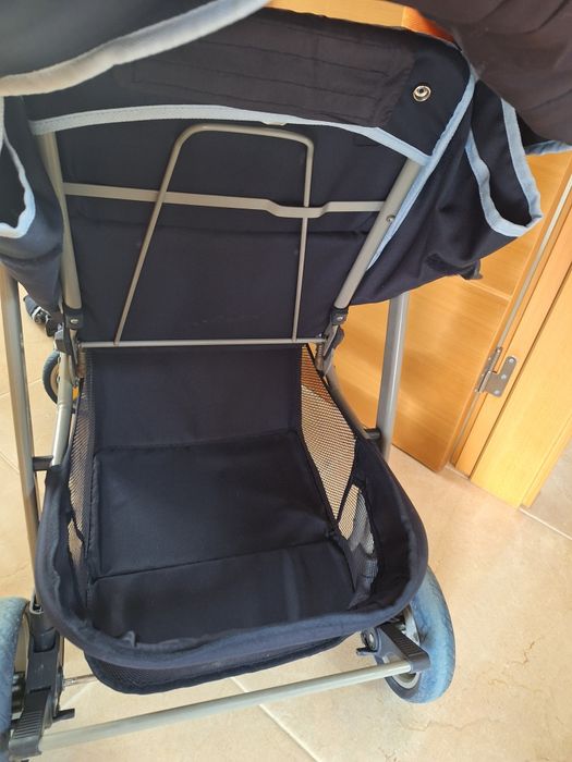 Carrinho de bebe usado