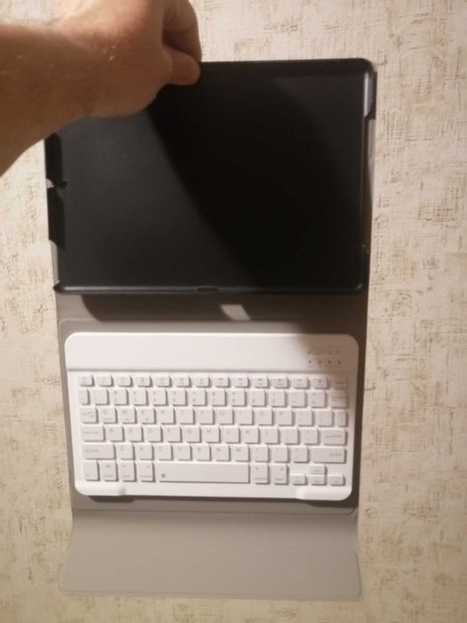Магнітна Bluetooth клавіатура з чохлом для iPad або інших планшетів