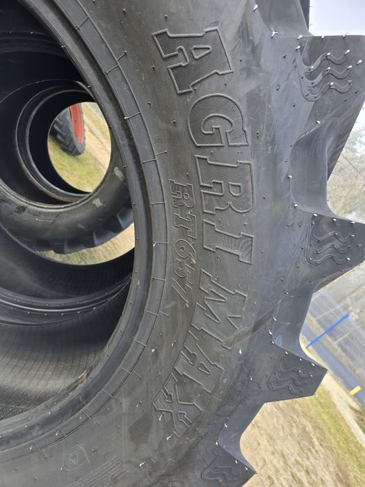 Opony 650/65r38 BKT