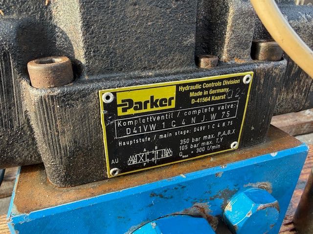 PARKER KOMPLET rozdzielaczy 350 bar do dużego agregatu hydraulicznego