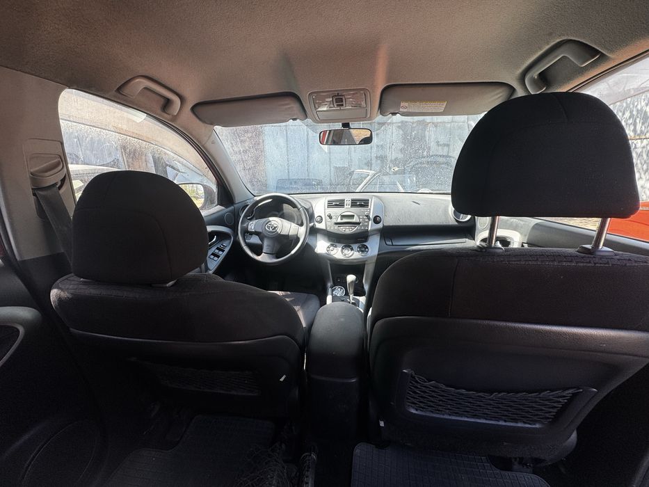 Toyota Rav4 2008 рік