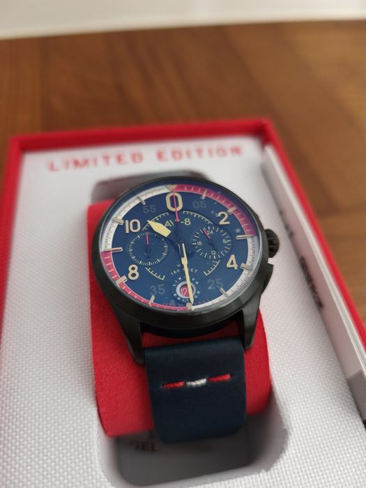 Zegarek męski AVI-8 Spitfire P8331 Laguna Chronograph Limited Edition - Dywizjon 303 - 450 egzemplarzy