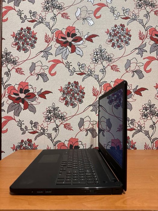 Ноутбук Dell Inspirion 15 4gb ОЗУ