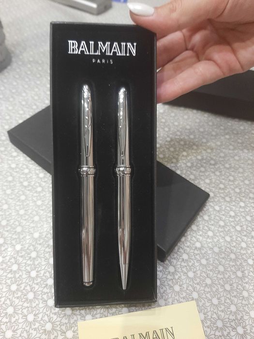 Canetas Balmain Paris
