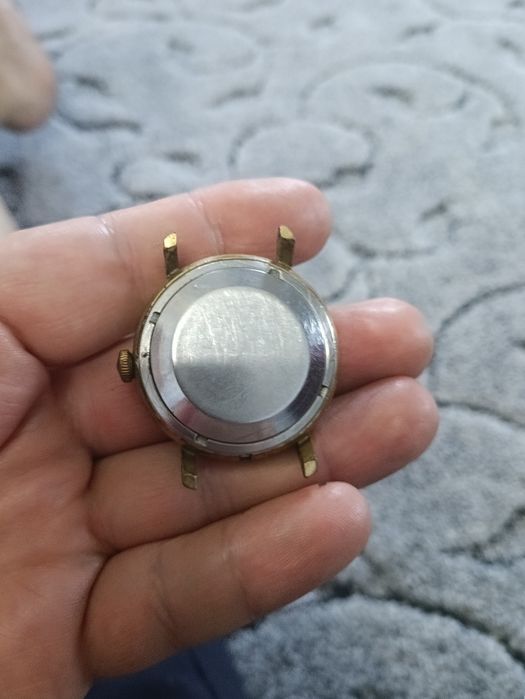 Продам советские часы