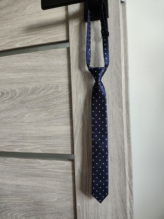 Krawat i szelki dla małego eleganta