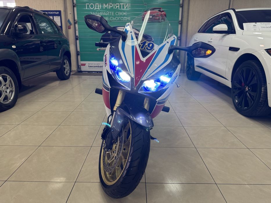 Honda CBR1000RR Fireblade 1.0i 16V 6МКПП 2014 р.в. (181 к.с.)