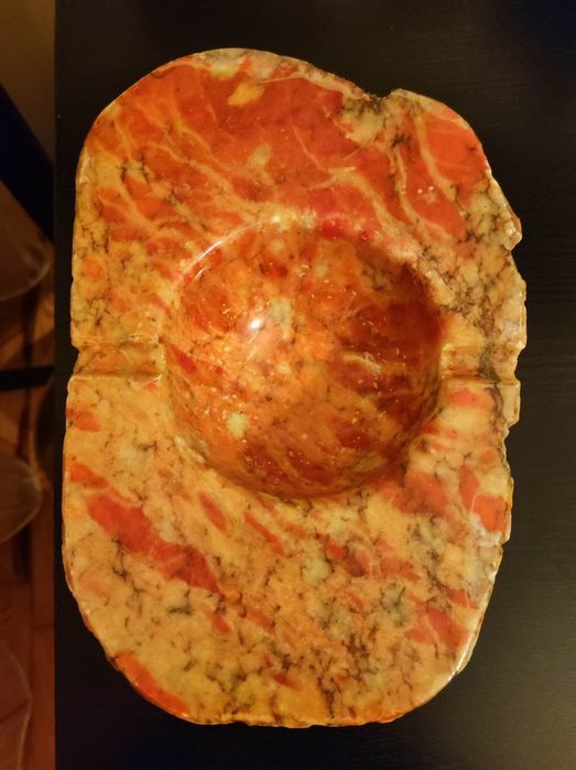 Cinzeiro em alabastro