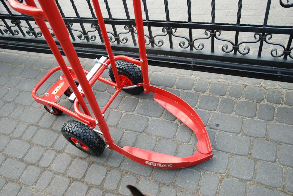Wózek do transportu opon