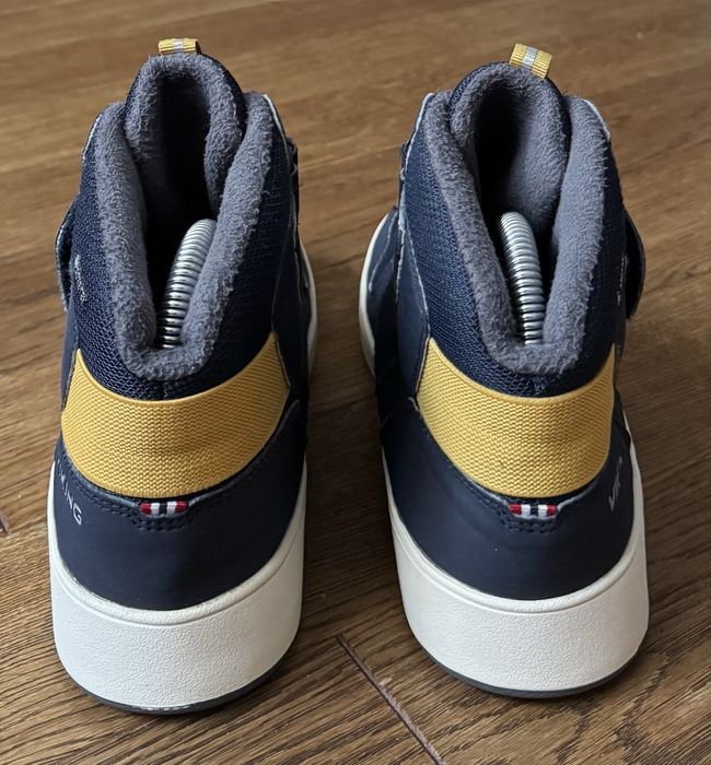 Viking зимові черевики Gore-tex р.37(24 см)