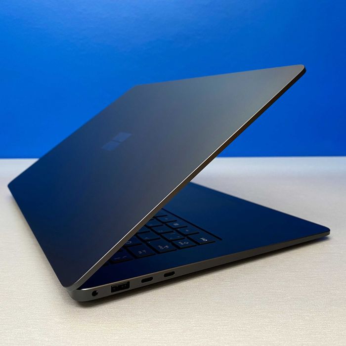Microsoft Surface Laptop 7 - 15" (Snapdragon X Elite/16GB/512GB)