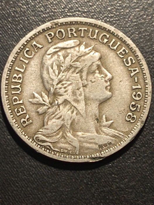 3 moedas de 50  centavos  - Portugal - 1959; 1958; 1957 - Soberbas