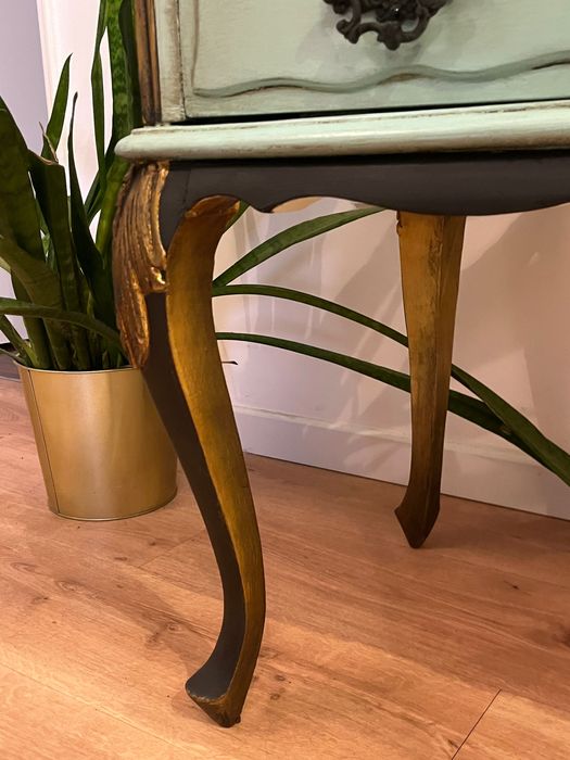 Cômoda Retro restaurada - comoda lavatório