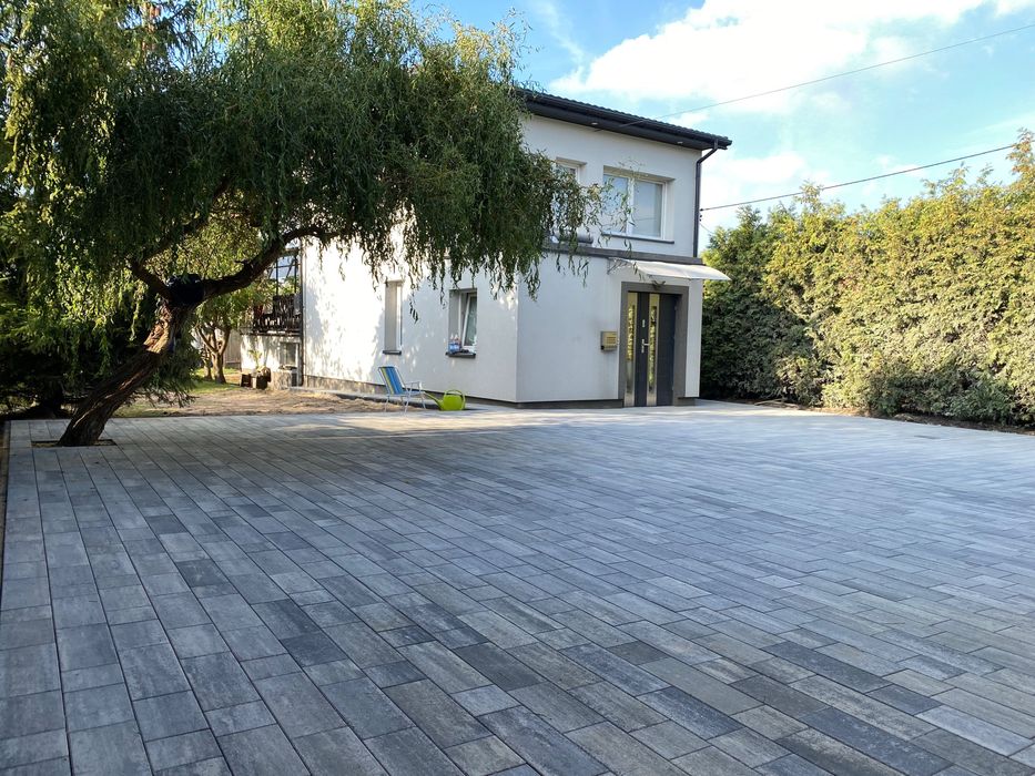 Układanie kostki brukowej