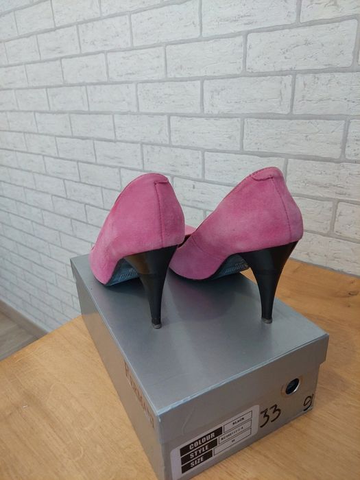 Szpilki różowe zamszowe skórzane