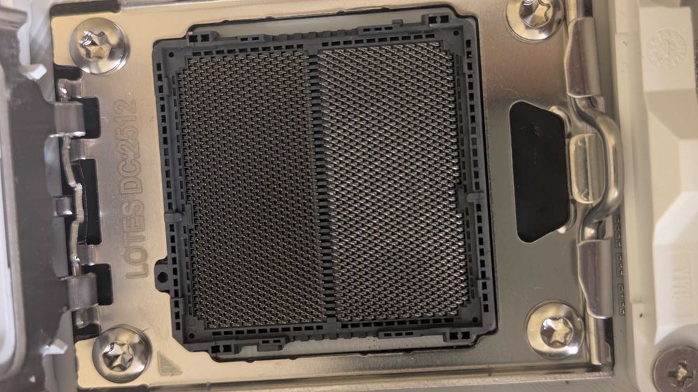 Комплект AMD Ryzen 7800X3D + Gigabyte X870E AORUS PRO ICE
