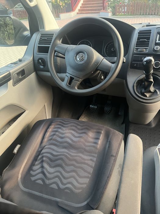 Sprzedam volkswagena transportera t5