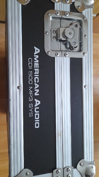American Audio CDI 500 MP3 SYS Walizka ochronna na sprzęt audio dla DJ