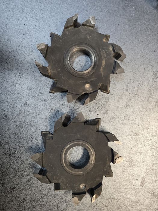 Frezy dolnowrzecionowe HM