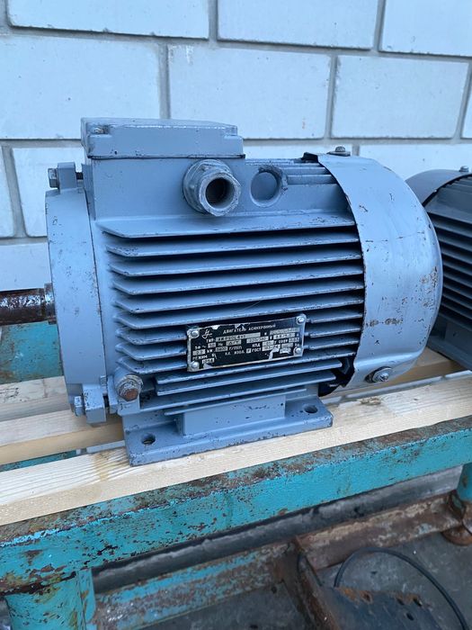 Электродвигатель 2,2 кВт/1500 об Новый