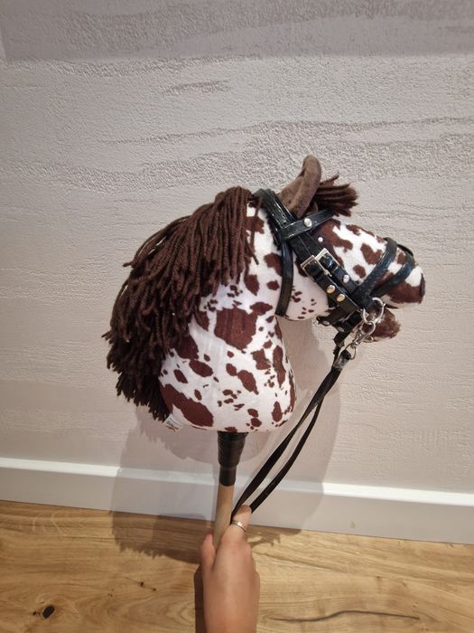 Hobby horse z ogłowiem A4