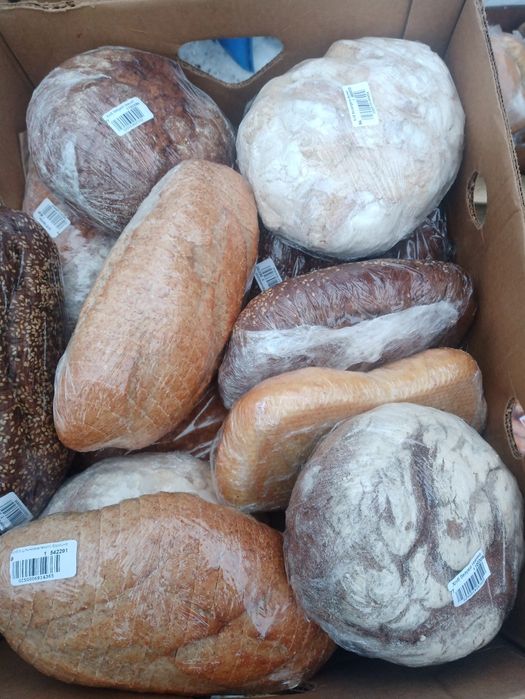 Хліб для тварин у мішках