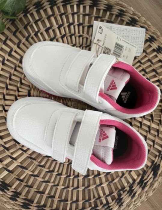 Adidasy na rzepy Adidas 25,5 nowe