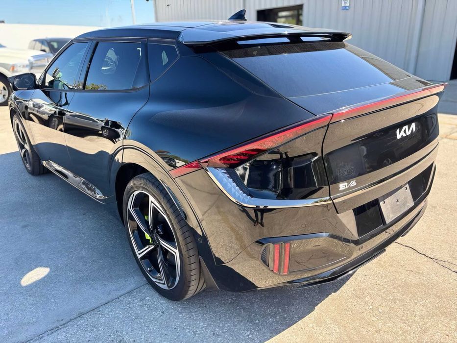 Kia EV6 GT      2023