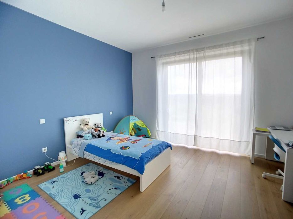 Moradia T5 contemporânea