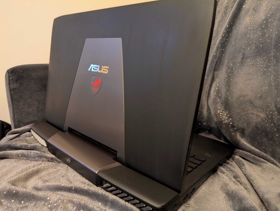 Laptop gamingowy ASUS ROG 17,3” i7 / GTX 965M / 16 GB / SSD + HDD