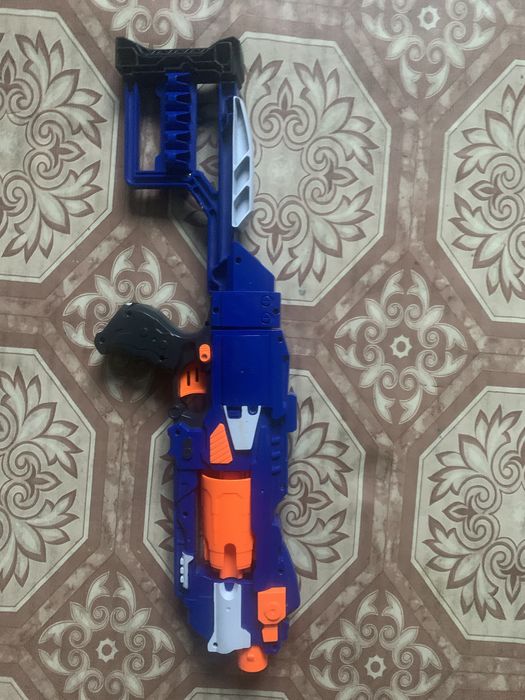 Пара бластерів Nerf для домашніх воєн. Робочі, недорого
