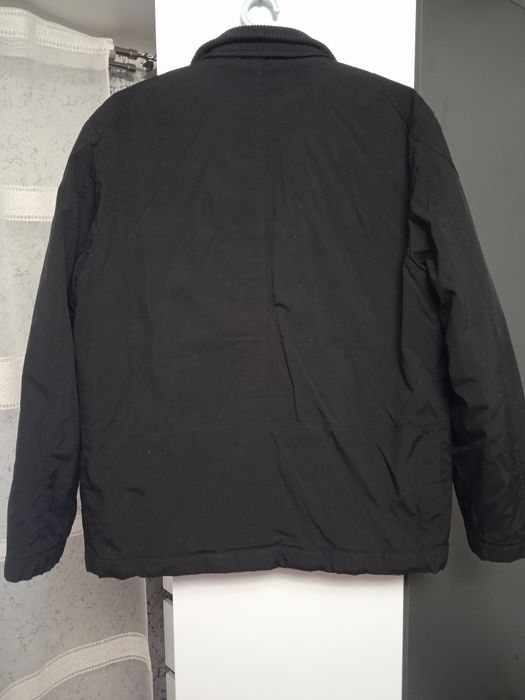 Продам фірмову куртку.Торг.
