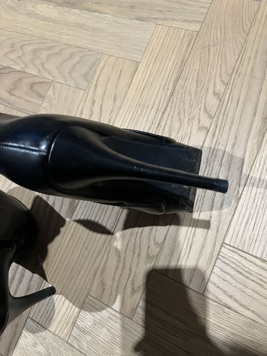 Botki na szpilce platforma