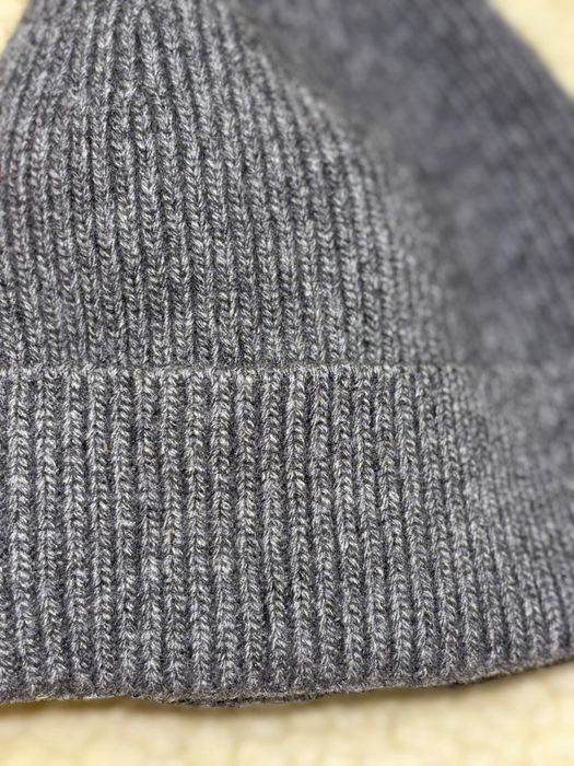 Шапка сіра рубчиком розмір М