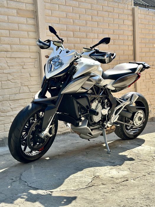 Mv agusta stradale 800 2018г.