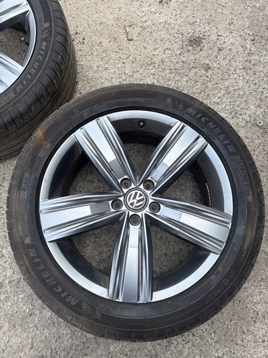 Диск колесный r19 vw tiguan 5NN601025CZ49 разьорка шрот запчасти