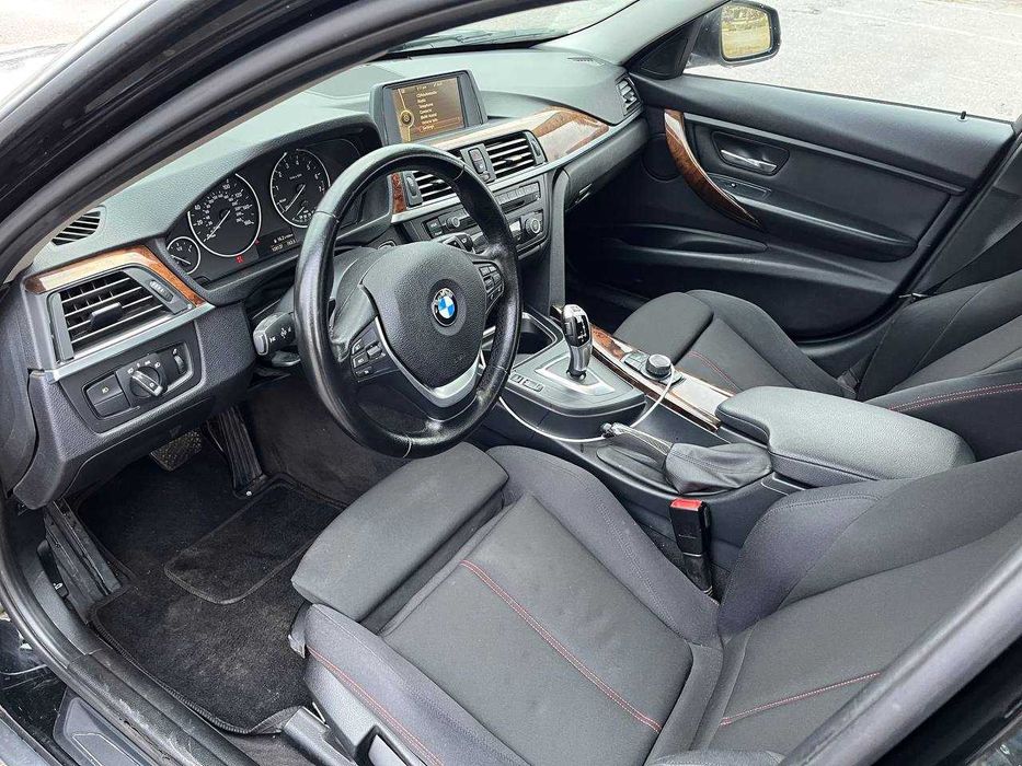 BMW F30 328i 2012