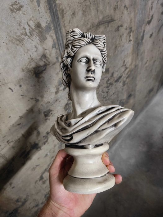 Busto de porcelana branco