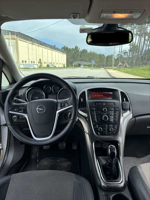 Opel Astra Sports Tourer — fotografia 5