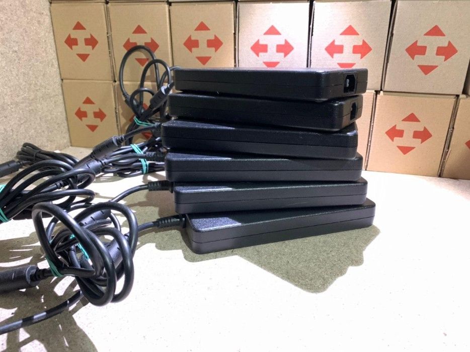 Оригнальний блок живлення DELL 240w 7.4 * 5.0 | 12.3a ( 180w 240w) |