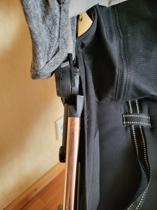 Коляска прогулочная Carello smart почти новая на запчасти