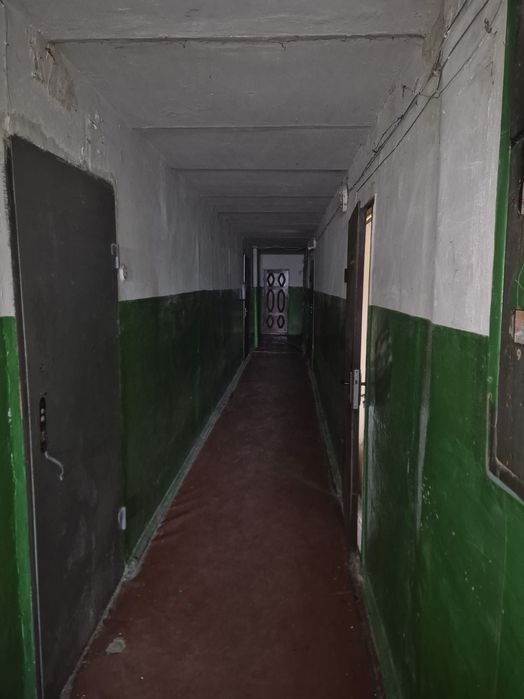 Продам невелику 1-кімнатну Конько 31