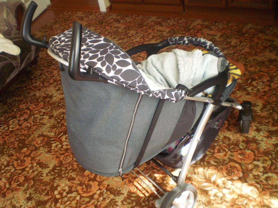 Коляска Geoby прогулянкова