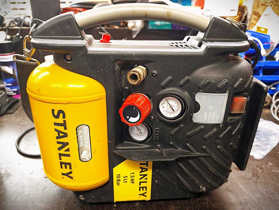 Compressor Air Boss DN200/10/5 5L 230V 1100W STANLEY