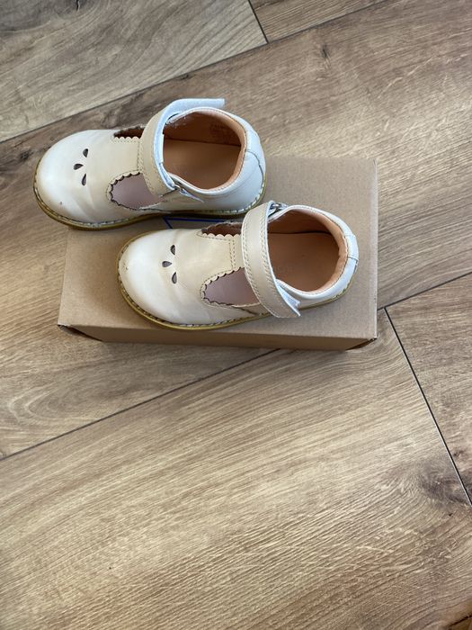 Pantofelki Friboo 24