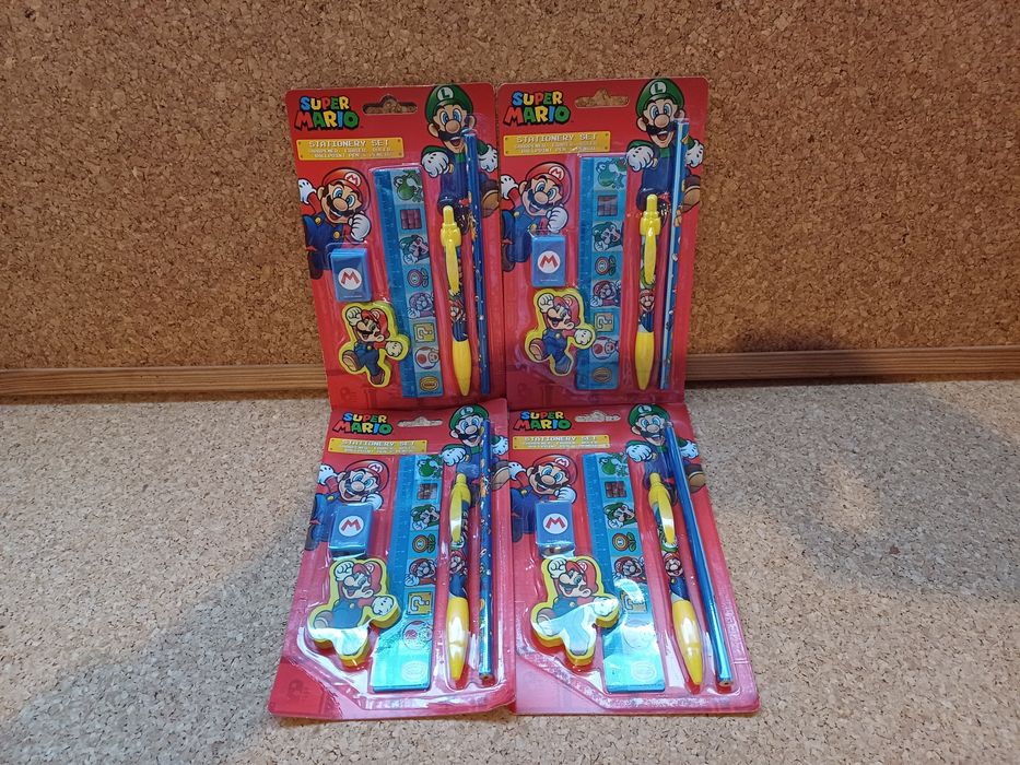 Super Mário e Luigi. Nintendo. 
Novo em caixa.